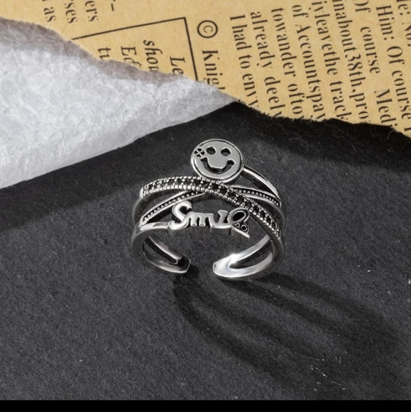 Silver 925 SMILE Ring - Picture 3 of 8